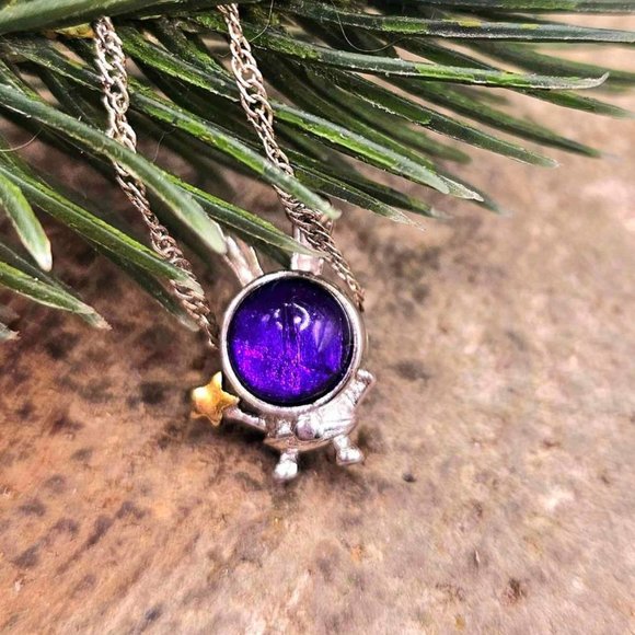 Genuine Nature Purple Meteorite Bunny Astronaut S925 Pendant Necklace - Picture 4 of 10